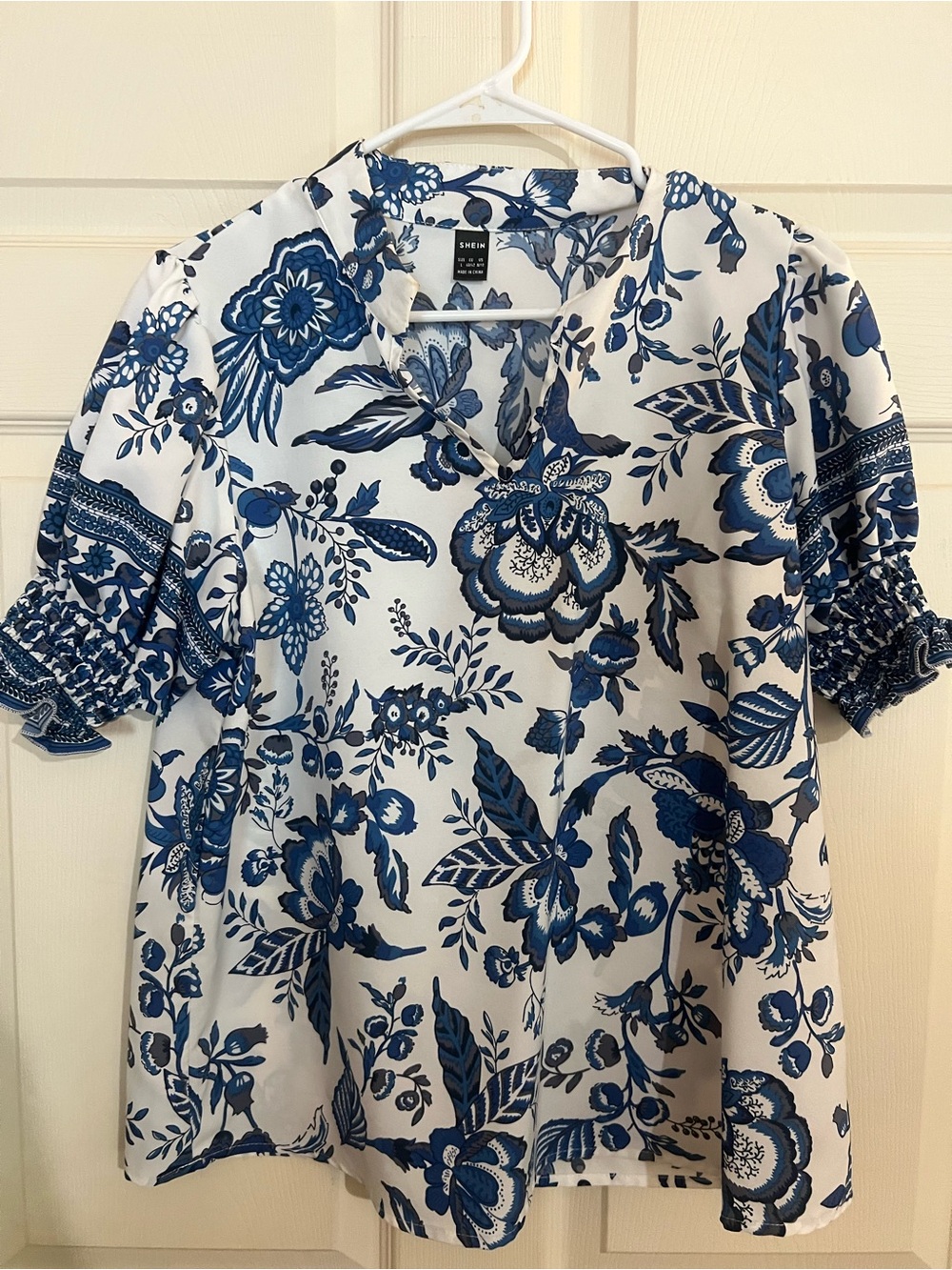 SHEIN White and Blue Floral Split-Neck Blouse